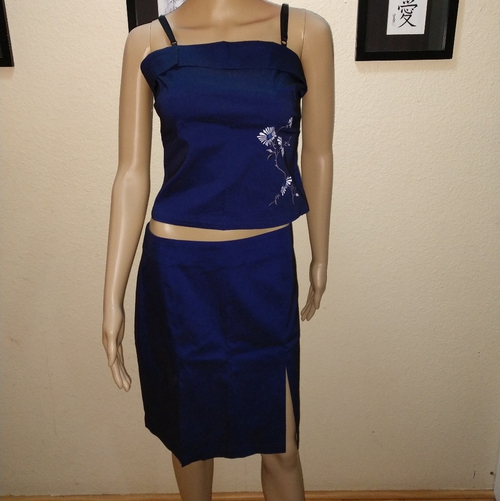 Evolution Not Revolution skirt and tank top